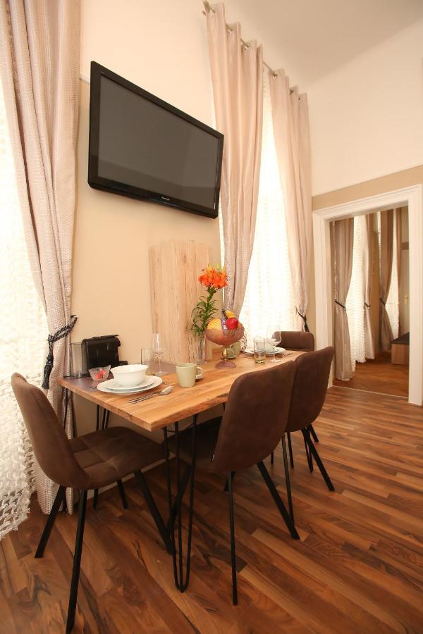 Opera Appartement Wenen